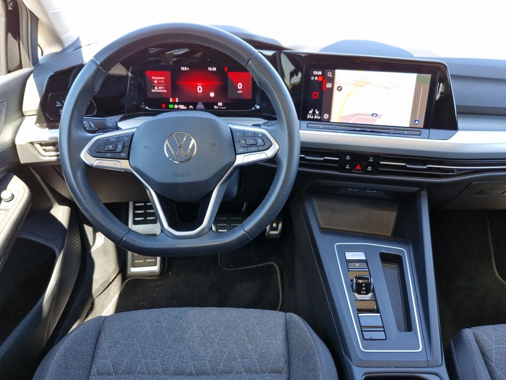 Volkswagen Golf 2.0 TDI DSG Move Pano AHK Kamera HUD Navi L