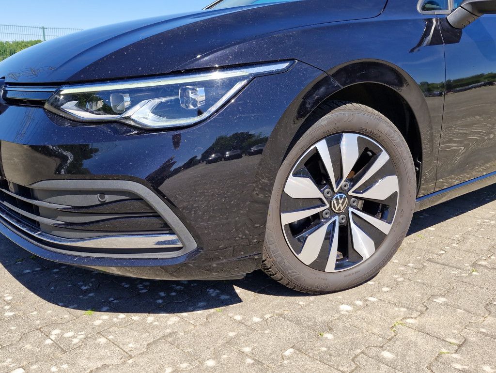 Volkswagen Golf 2.0 TDI DSG Move Pano AHK Kamera HUD Navi L