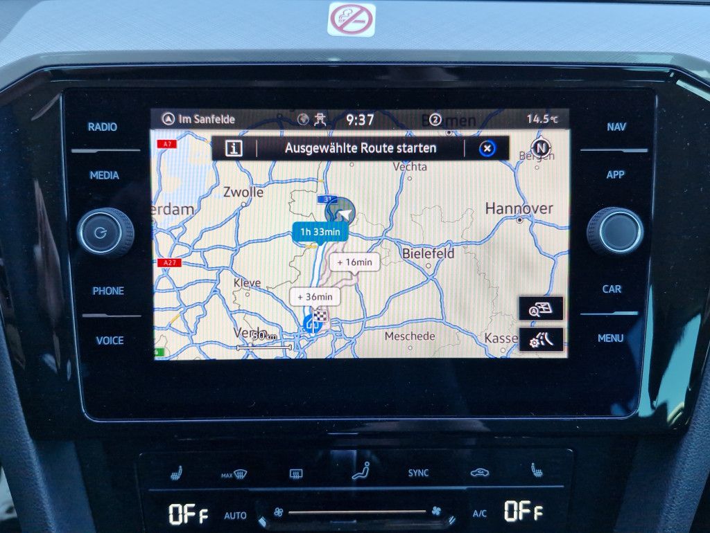 Volkswagen Passat Variant 1.5 TSI DSG Business Navi LED AHK