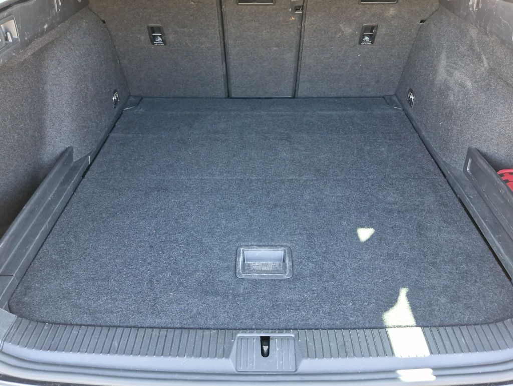 Volkswagen Passat Variant 1.5 TSI DSG Business Navi LED AHK