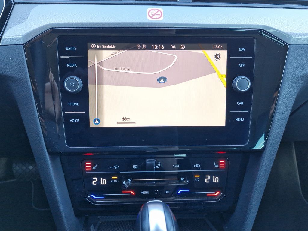 Volkswagen Passat Variant 1.5 TSI DSG Business Navi LED AHK