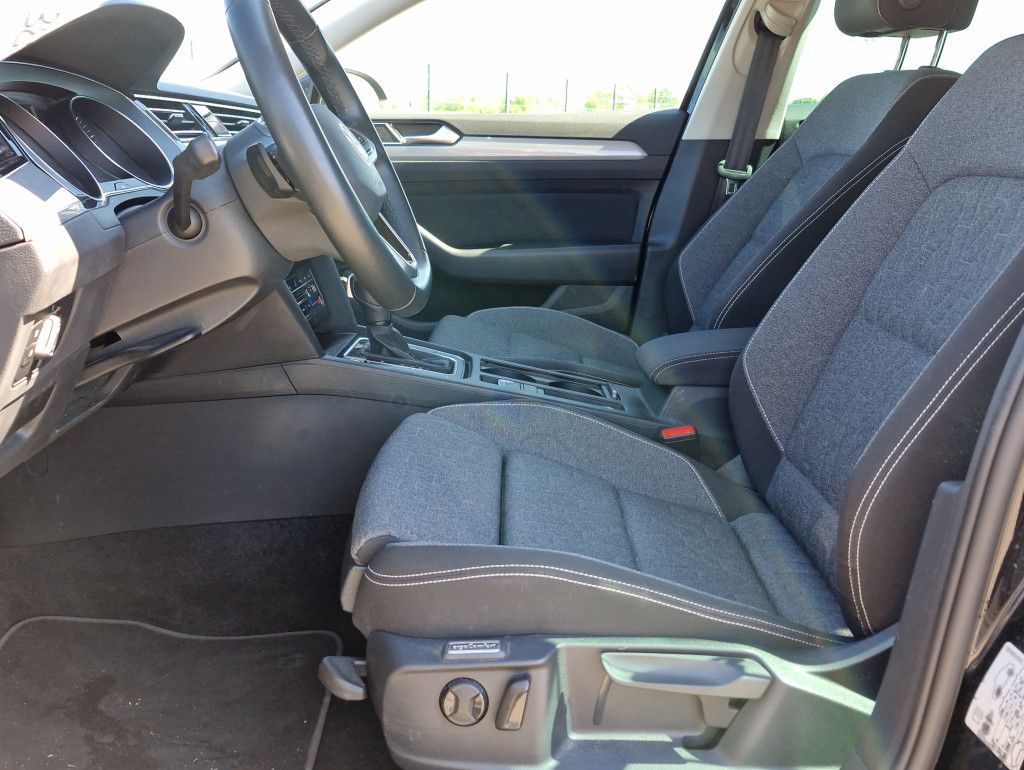 Volkswagen Passat Variant 1.5 TSI DSG Business Navi LED AHK