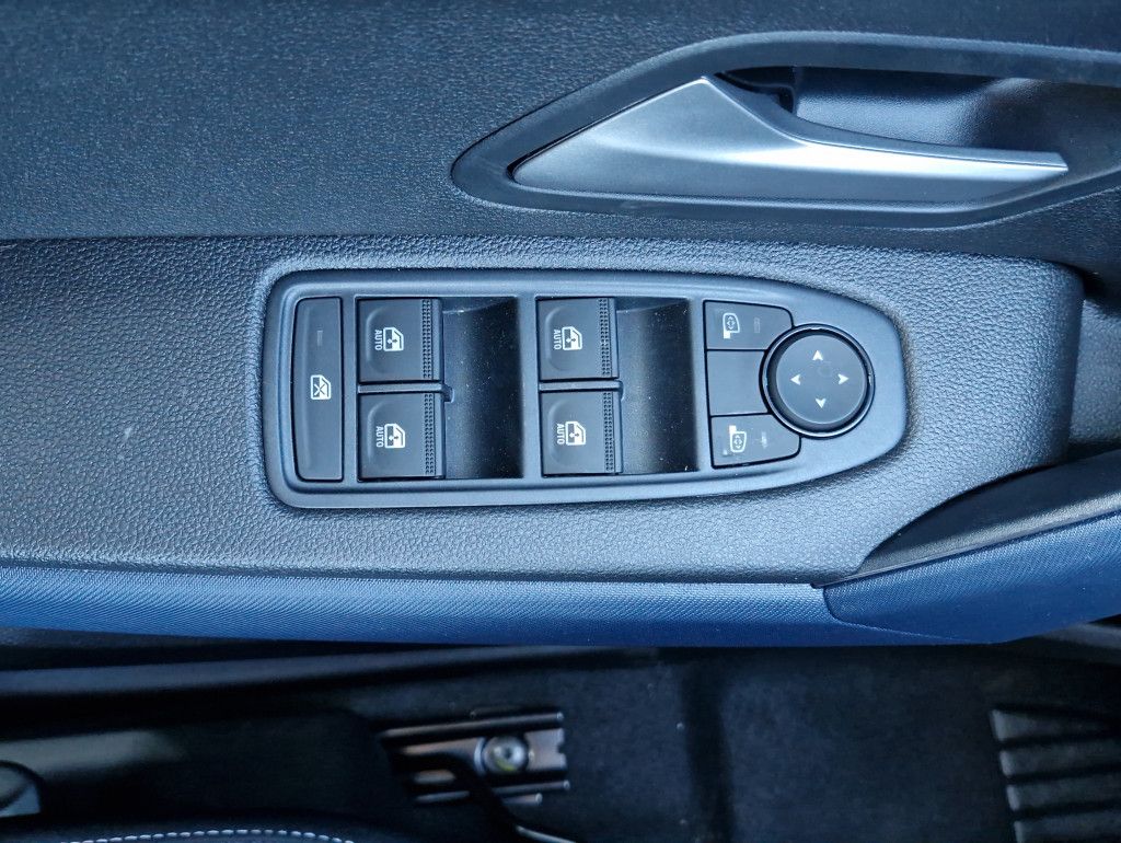 Dacia Duster TCe 130 MHEV Expression Navi SHZ LED Kame