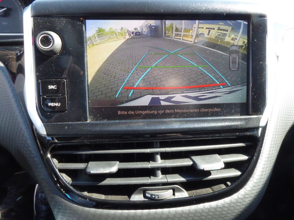 Peugeot 2008 1.2 PureTech 130 Allure Kamera Klimaaut ALU