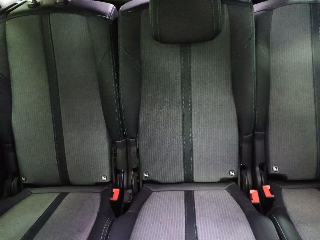 Peugeot 5008 BlueHDI 130 Allure AT LED Navi Kamera 7-Sit