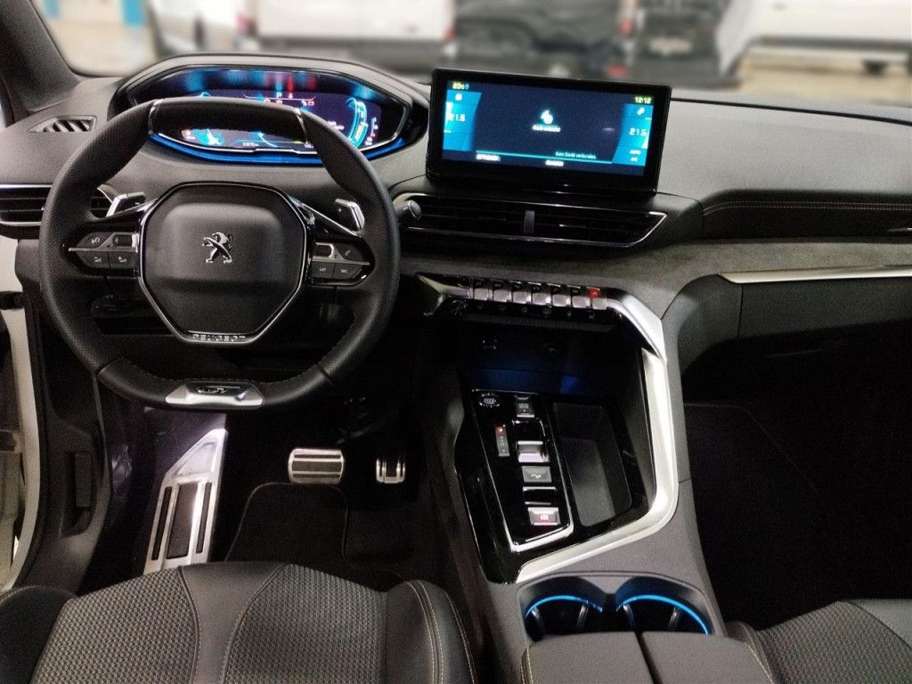 Peugeot 3008 PHEV 300 e AT LED Navi Kamera SHZ ACC PDC K