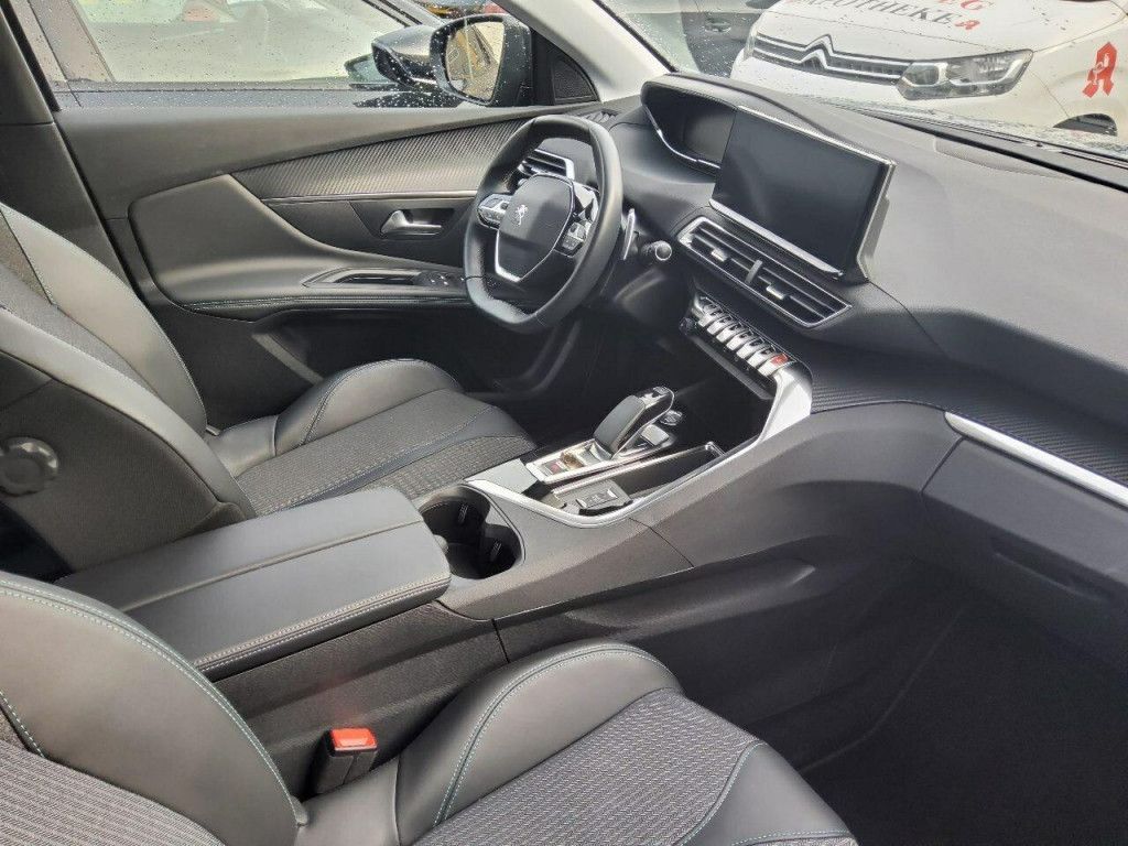 Peugeot 3008 PHEV 225 e-AT Allure LED Navi Kamera Keyles