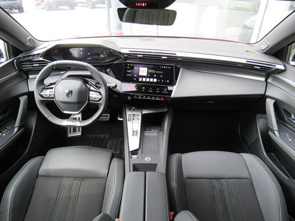 Peugeot 308 SW GT PureTech AT8 FOCAL-Sound MatrixLED Sit