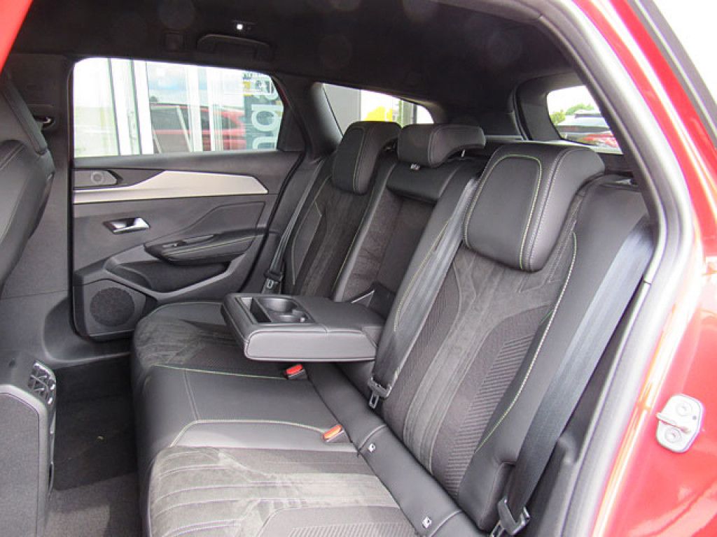 Peugeot 308 SW GT PureTech AT8 FOCAL-Sound MatrixLED Sit