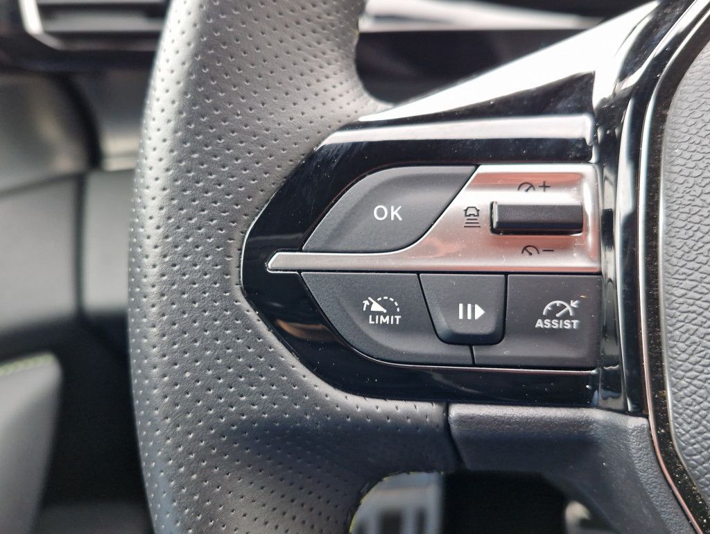 Peugeot 308 SW PHEV 225 e-AT GT LED Navi Kamera Keyless