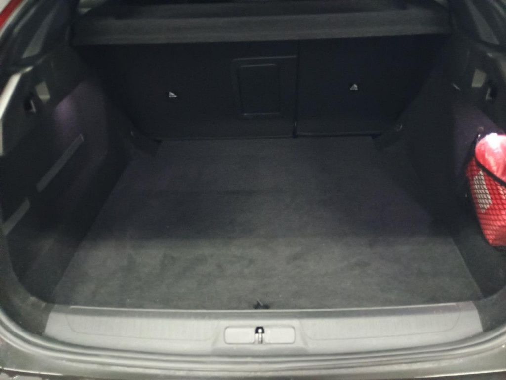 Peugeot 408 PureTech 130 Allure AT LED Navi Kamera SHZ
