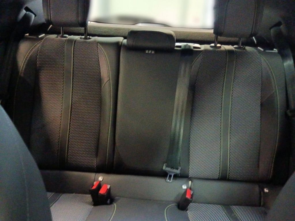 Peugeot 2008 PureTech 130 GT AT LED Navi Kamera360 PDC A