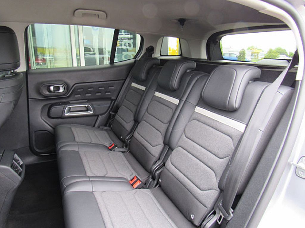 Citroën C5 Aircross Plus PureTech 130 LED-Licht Navi R-K