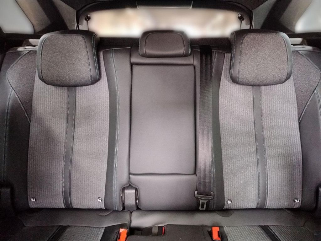 Peugeot 3008 PureTech 130 Allure AT LED Navi Kamera 360