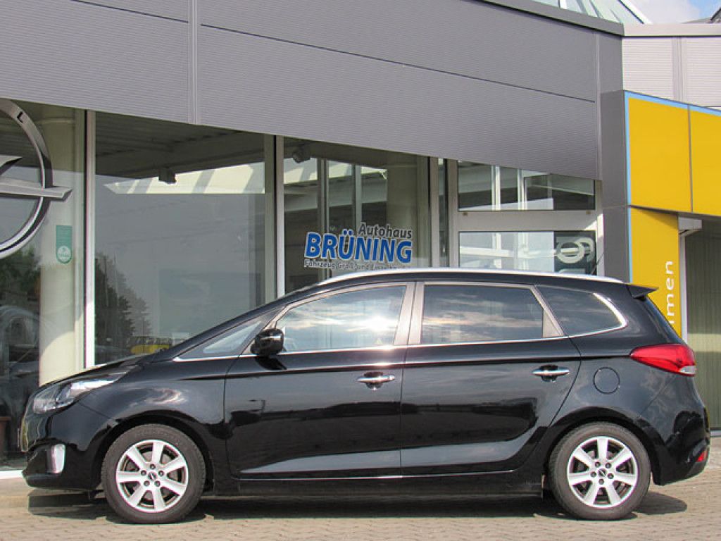 Kia Carens 1.6 Attract R-Kamera NAVI Sitzhzg PDC
