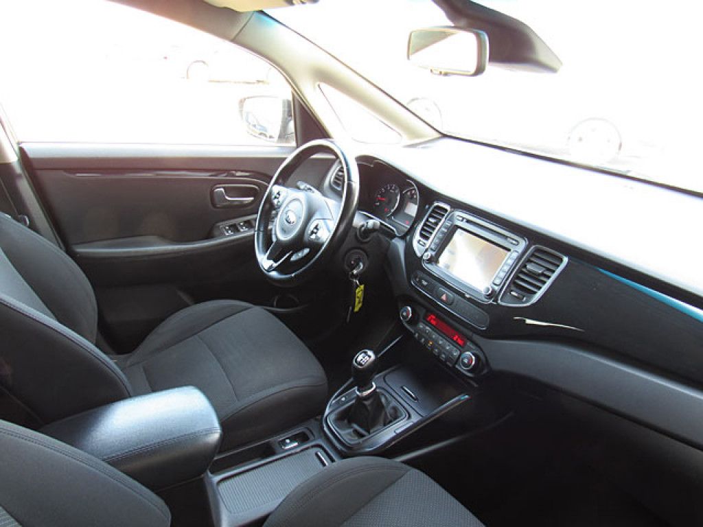 Kia Carens 1.6 Attract R-Kamera NAVI Sitzhzg PDC