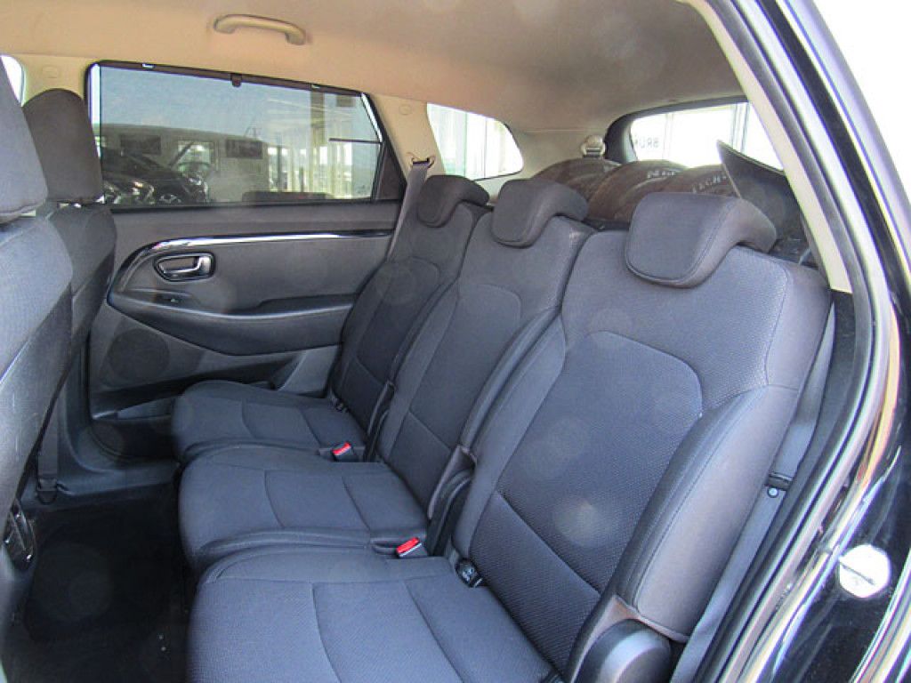 Kia Carens 1.6 Attract R-Kamera NAVI Sitzhzg PDC