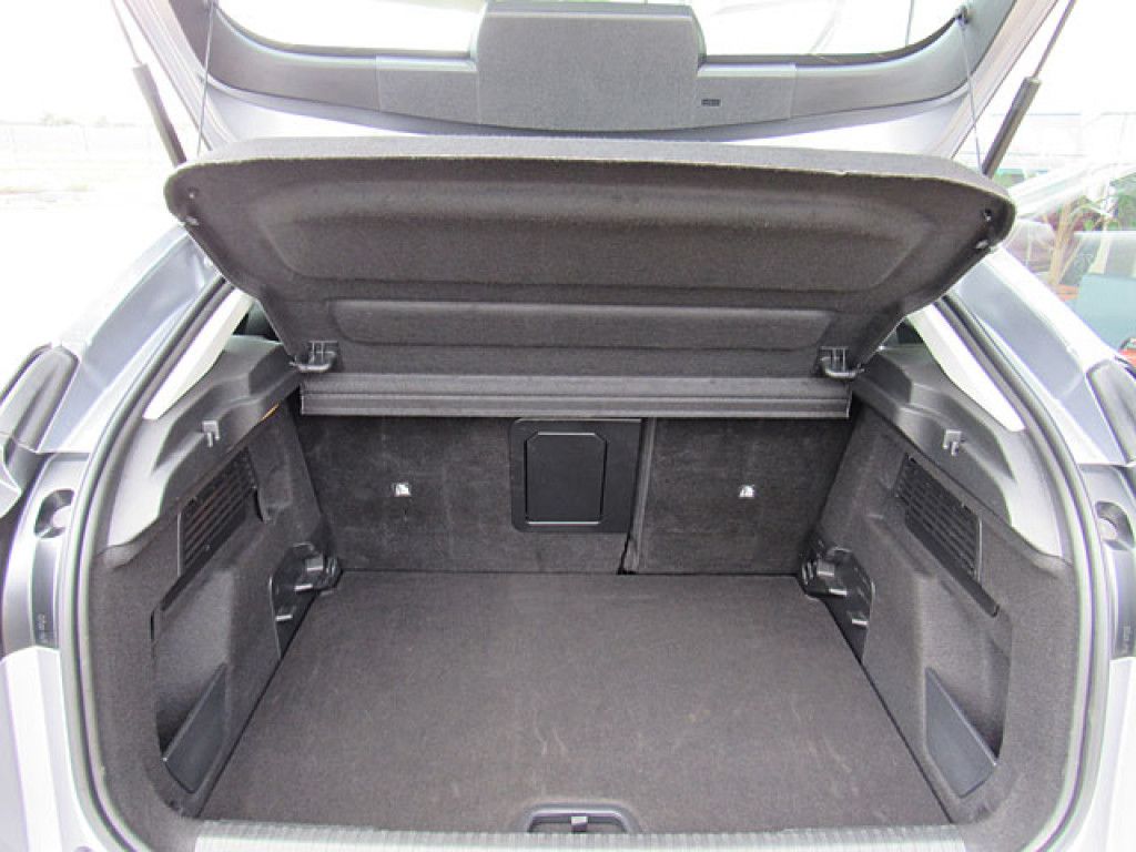Citroën C4 Plus PureTech 130 AT8 LED-Licht Navi R-Kamera