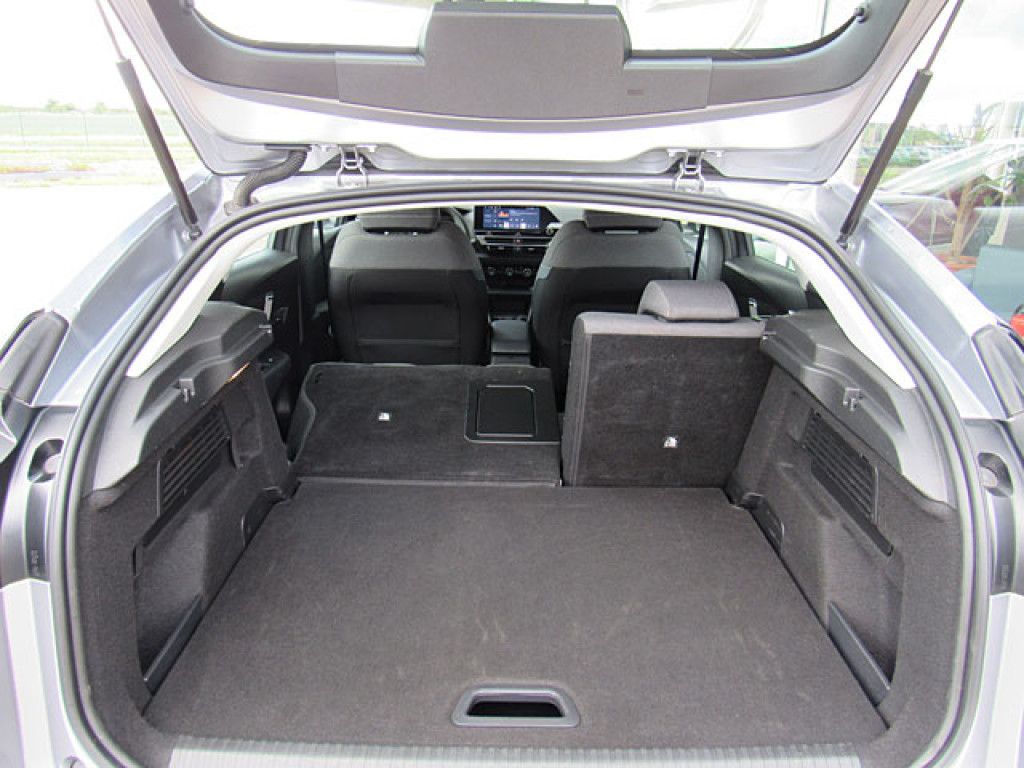 Citroën C4 Plus PureTech 130 AT8 LED-Licht Navi R-Kamera