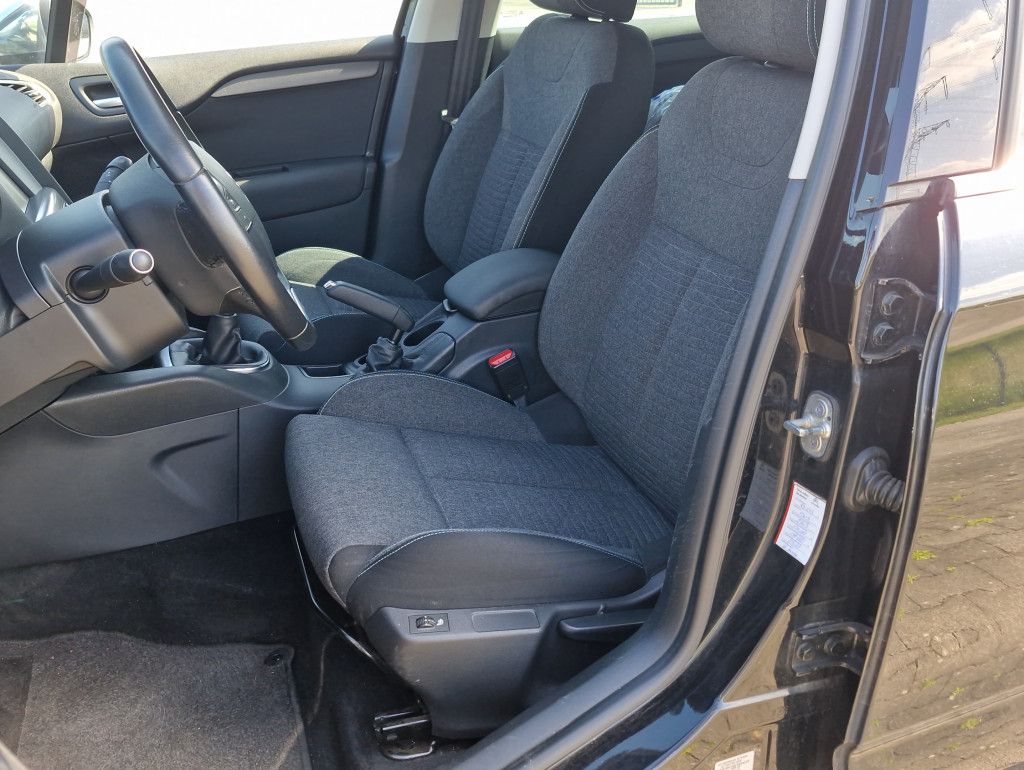 Citroën C4 1.6 Blue-HDI Selection Navi SHZ 8-fach