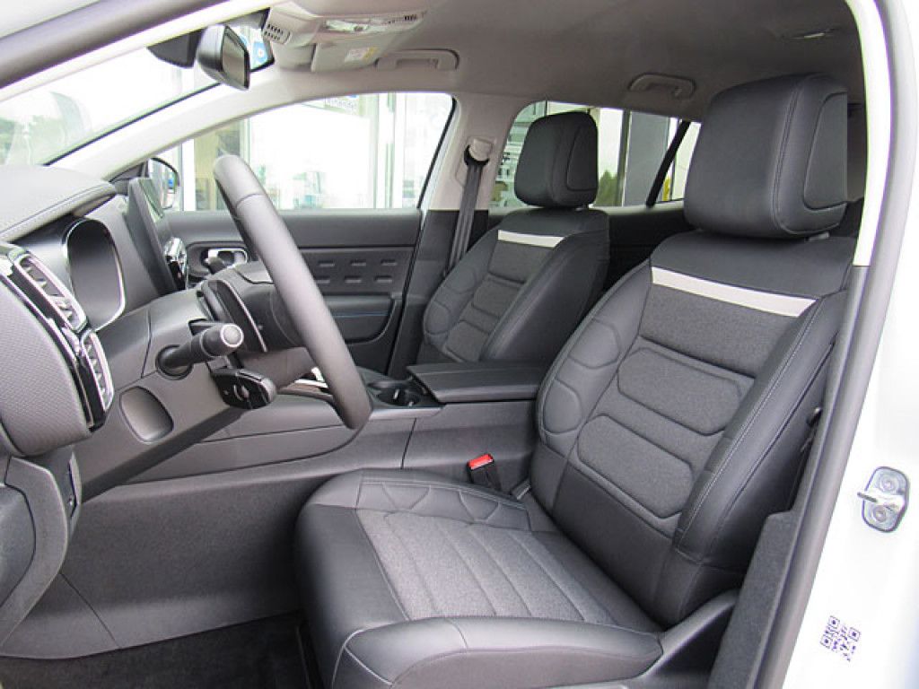 Citroën C5 Aircross Plus HDI AT8 LED-Licht NAVI R-Kamera