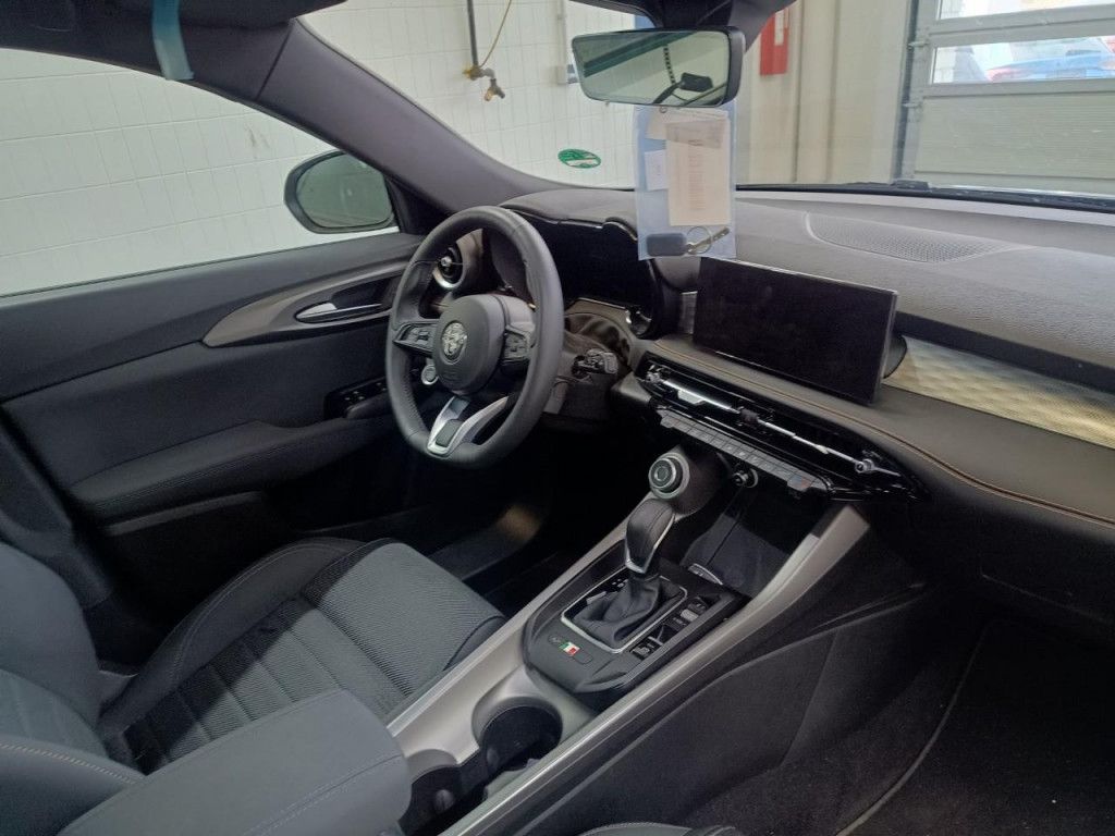 Alfa Romeo Tonale 1.5 MHEV MatrixLED NAVI 360-Kamera Sitzhz