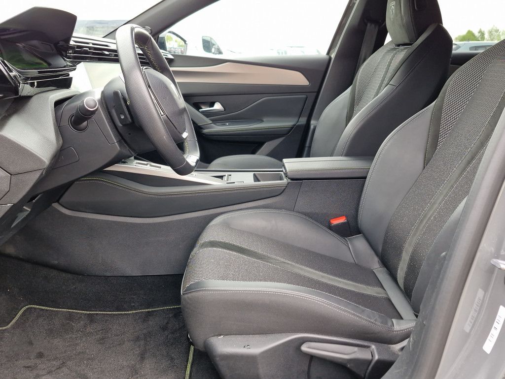 Peugeot 308 SW PureTech 130 GT AT LED Navi Kamera PDC To