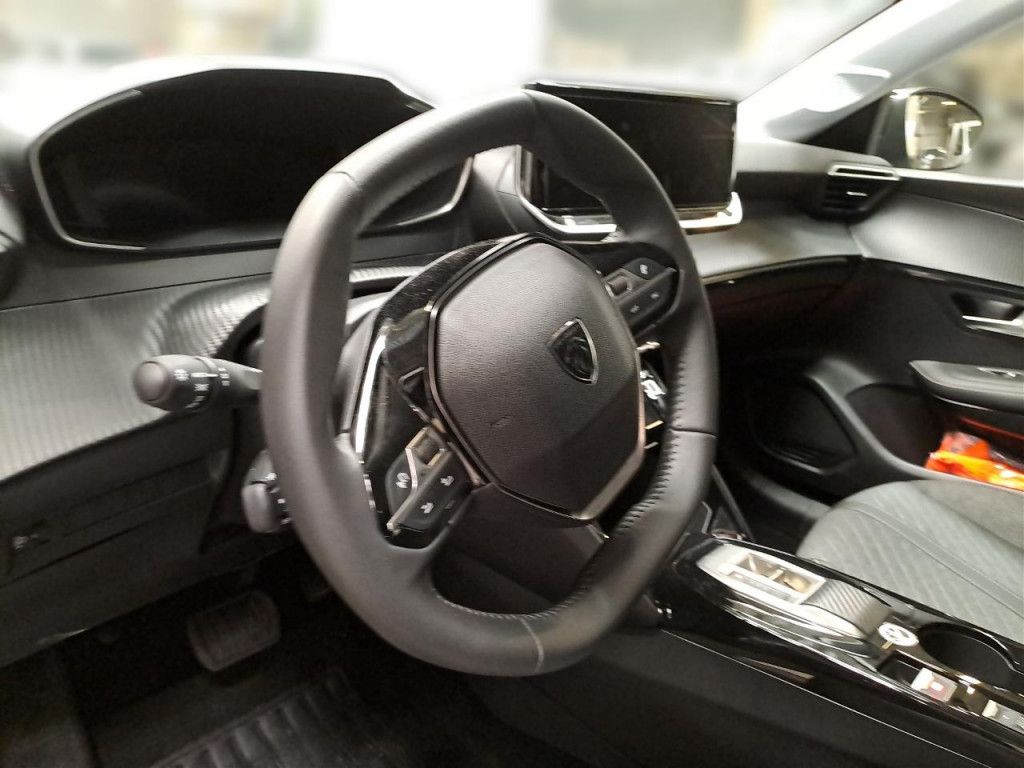 Peugeot 208 PureTech 100 Allure AT LED Kamera PDC CarPla