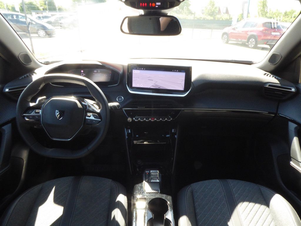 Peugeot 2008 PureTech 130 Allure AT LED Navi Kamera 360
