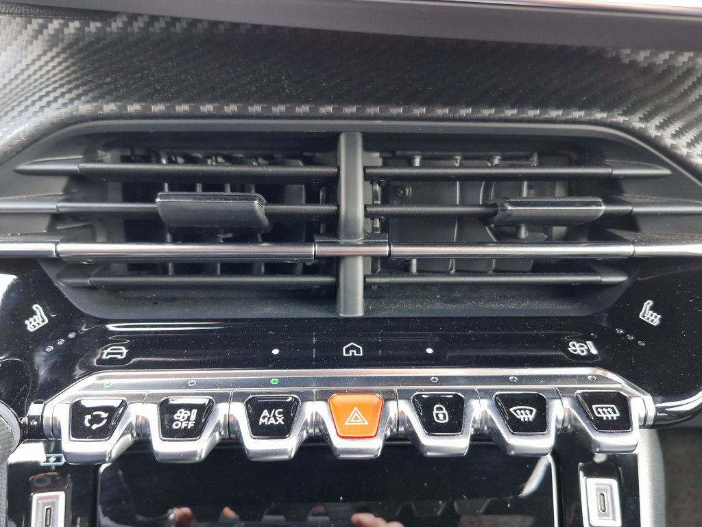 Peugeot 2008 PureTech 130 Allure AT LED Navi Kamera 360