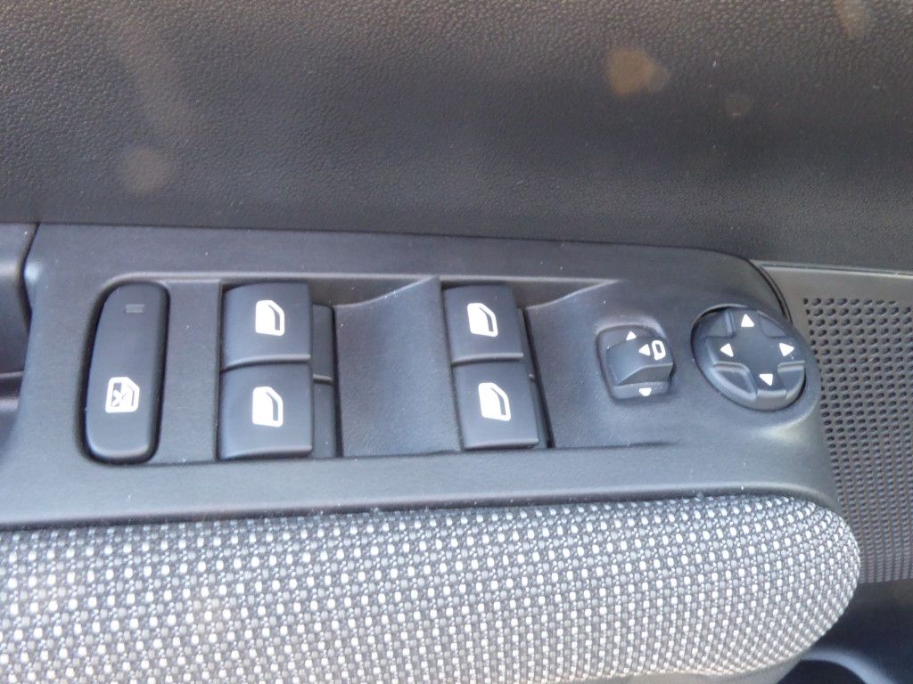 Citroën C3 Aircross PureTech 130 Plus AT LED Navi PDC Al
