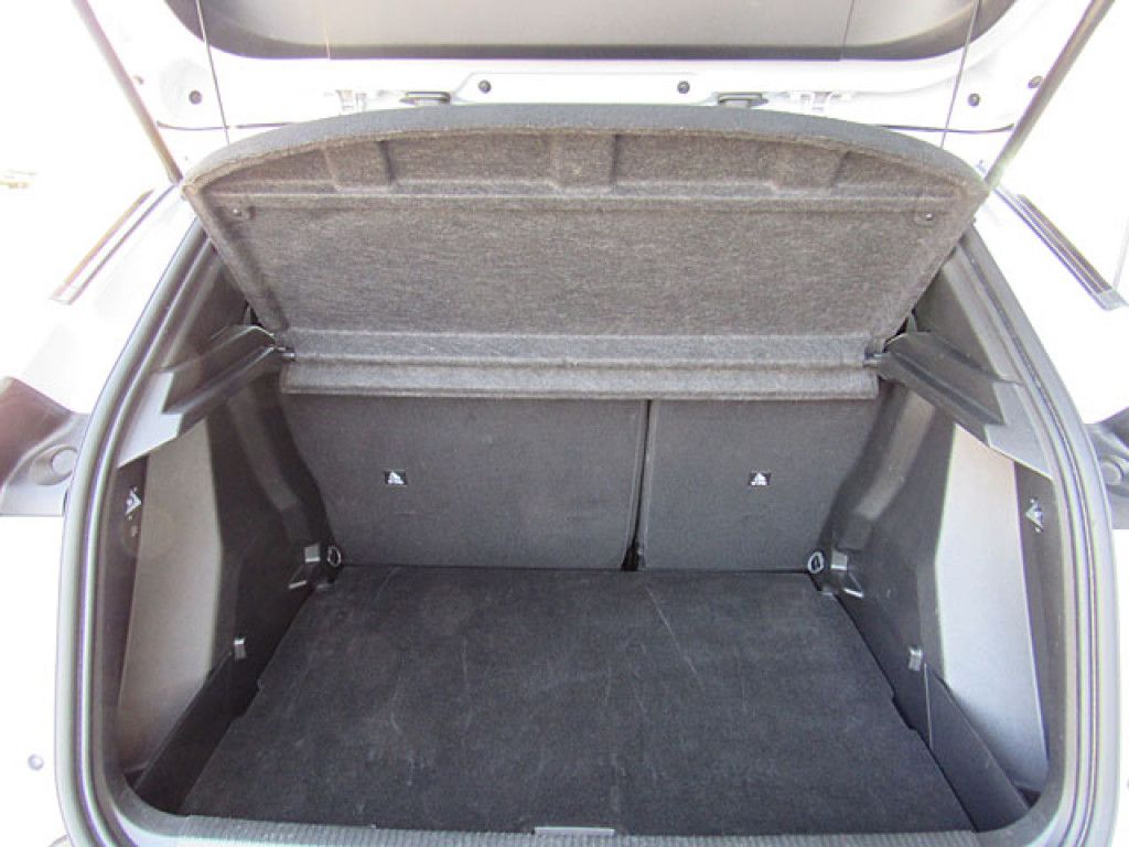 Peugeot 2008 Allure PureTech AT8 LED-Licht NAVI R-Kamera