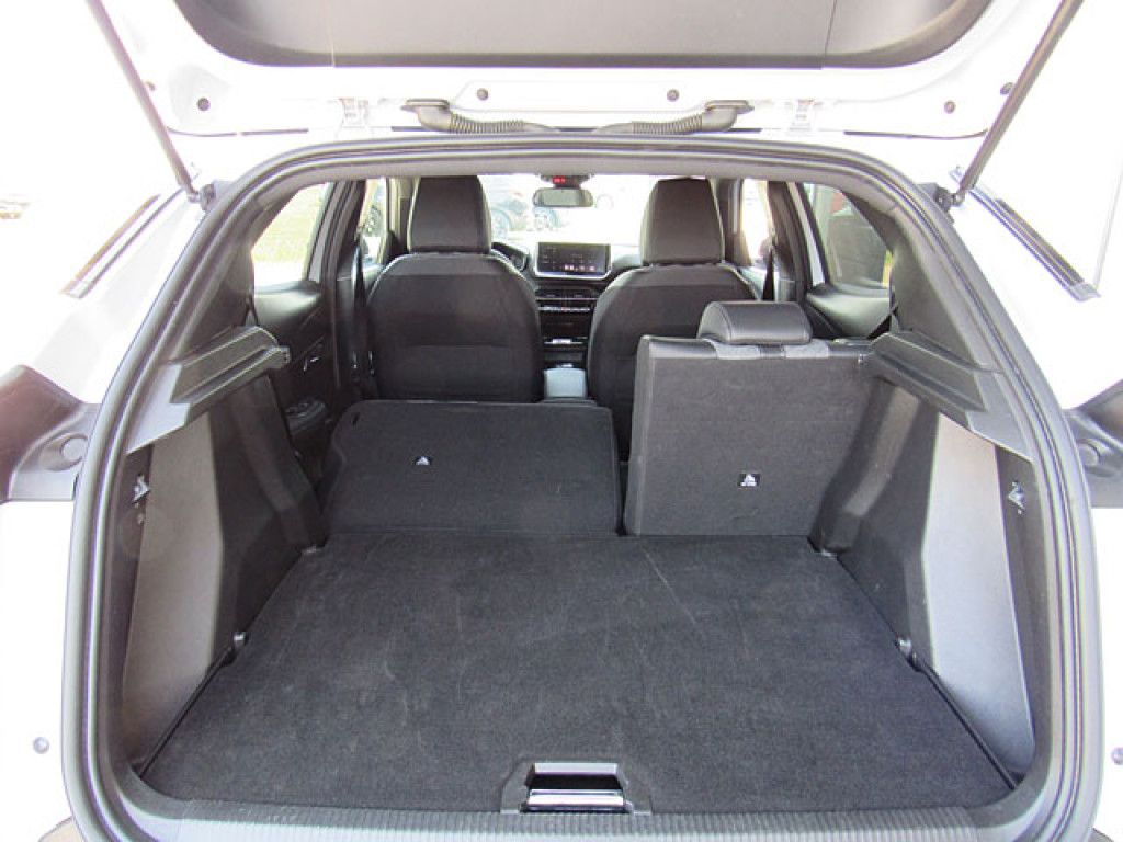 Peugeot 2008 Allure PureTech AT8 LED-Licht NAVI R-Kamera
