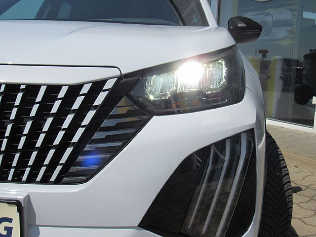 Peugeot 2008 Allure PureTech AT8 LED-Licht NAVI R-Kamera