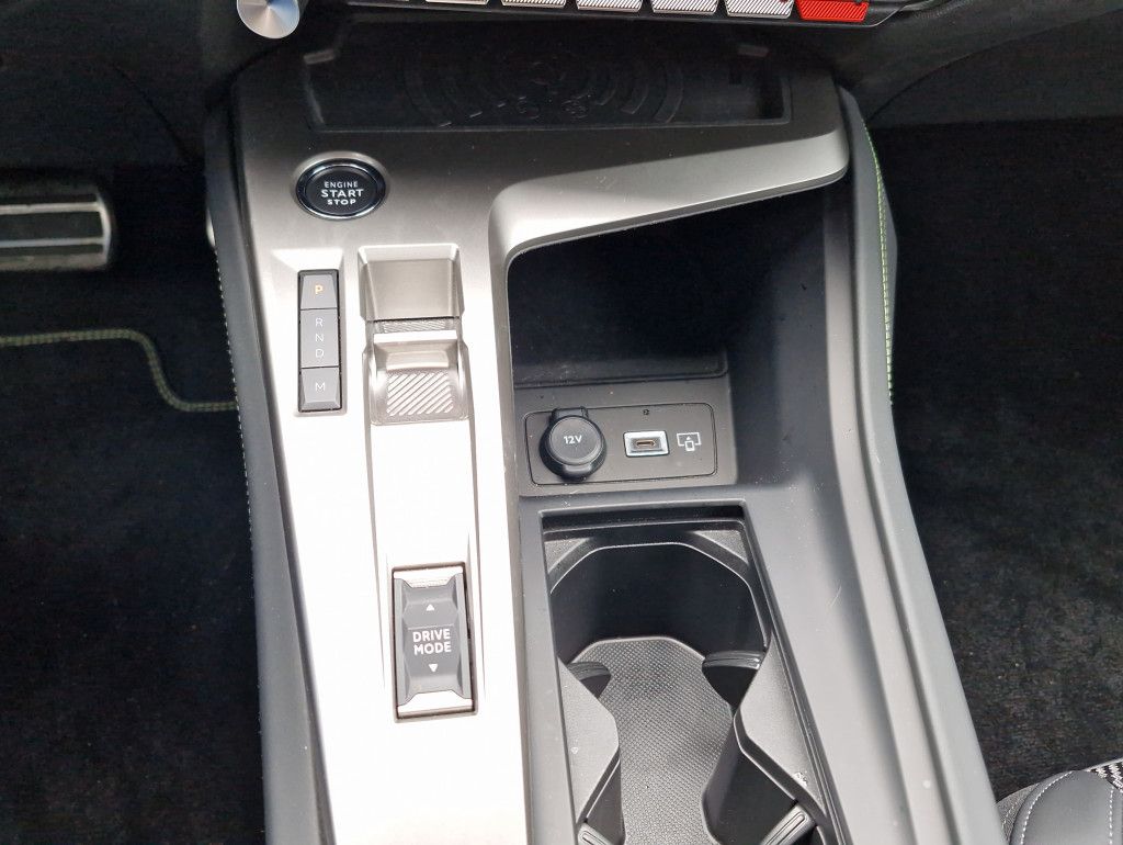 Peugeot 308 SW PureTech 130 GT AT LED Navi Kamera PDC To