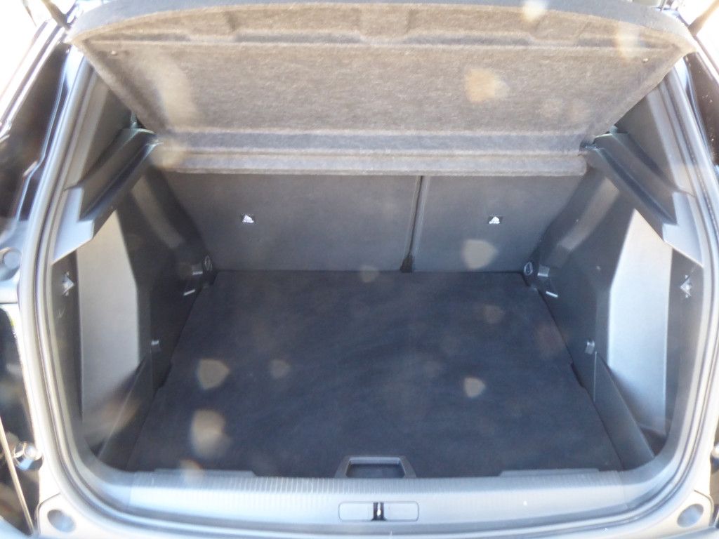 Peugeot 2008 PureTech 130 Allure AT LED Navi Kamera 360
