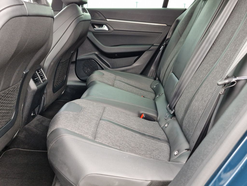Peugeot 508 SW PHEV 225 e-AT Allure LED Navi Kamera AHK