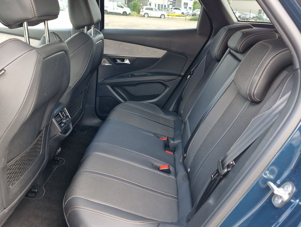 Peugeot 3008 PureTech 130 GT AT LED Navi Kamera360 SHZ S