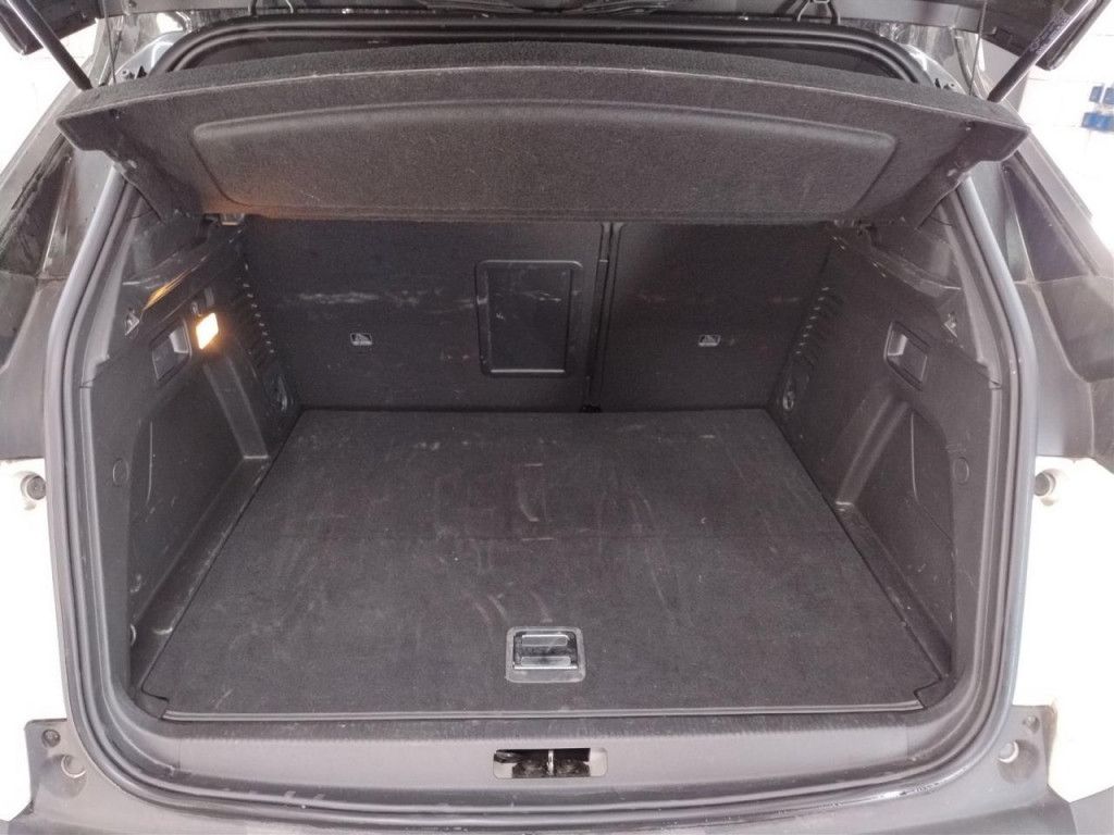 Peugeot 3008 PHEV 300 e-AT GT LED Navi Kamera SHZ ACC PD