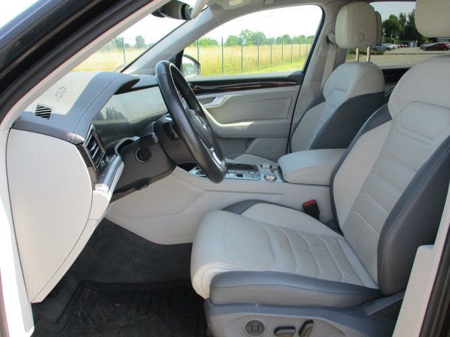 Volkswagen Touareg 3.0 TDI AT 4Motion Elegance AHK ACC SHZ