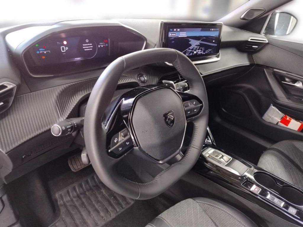Peugeot 2008 PureTech 130 Allure AT LED Navi Kamera 360