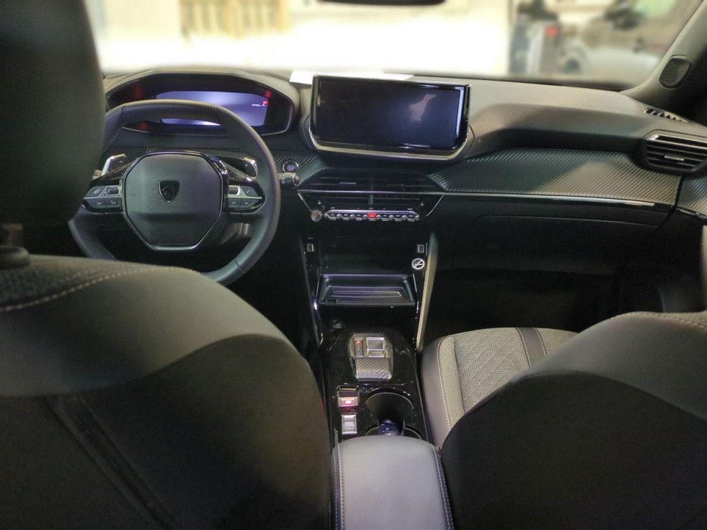Peugeot 2008 PureTech 130 Allure AT LED Navi Kamera 360