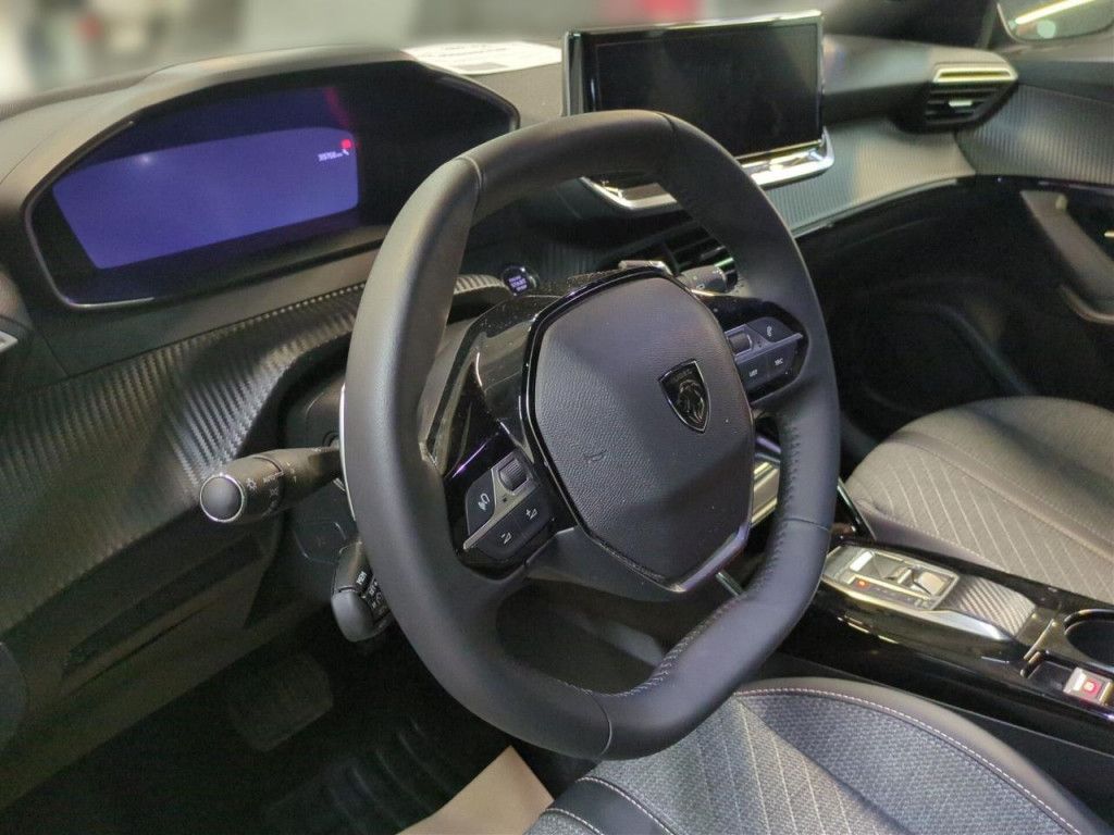 Peugeot 2008 PureTech 130 Allure AT LED Navi Kamera 360