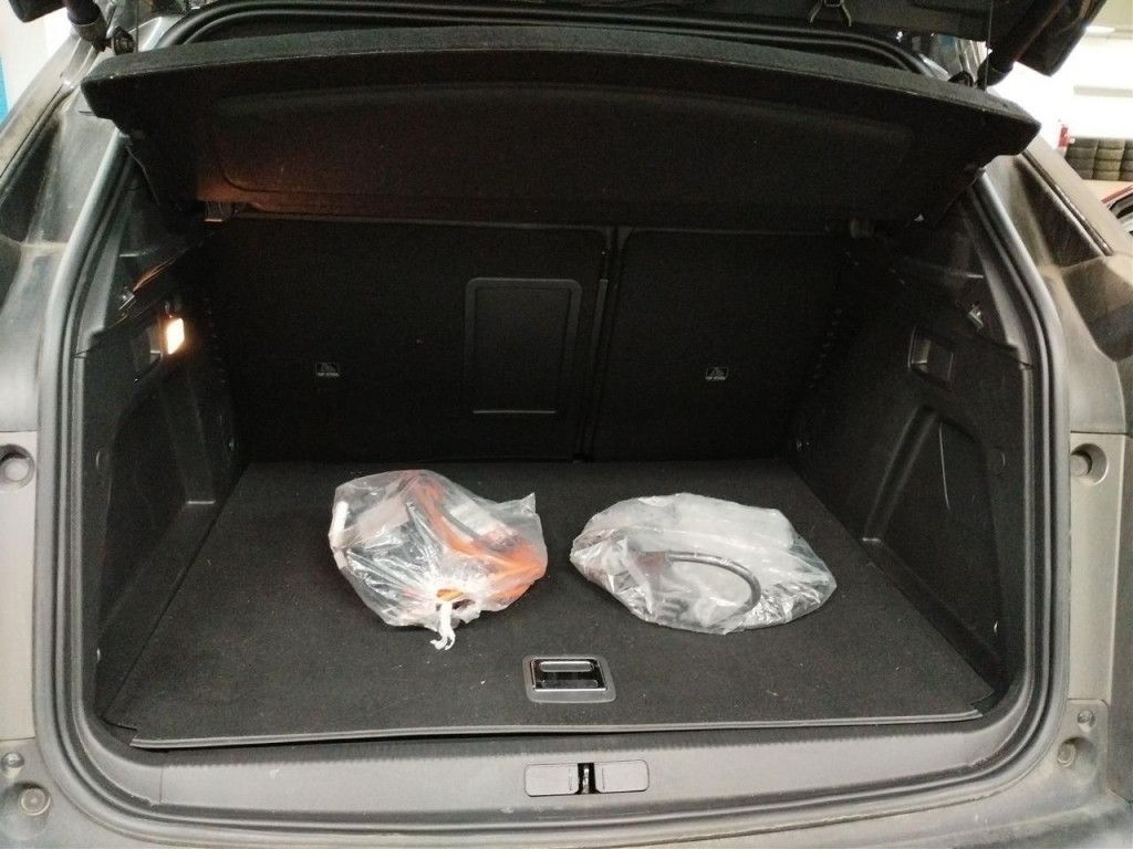 Peugeot 3008 GT Pack PHEV 300 e-AT Navi SHZ Pano Kamera3