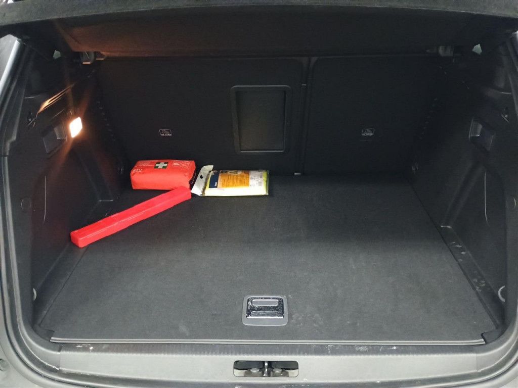 Peugeot 3008 PHEV 300 e-AT GT LED Navi Kamera SHZ ACC Ke