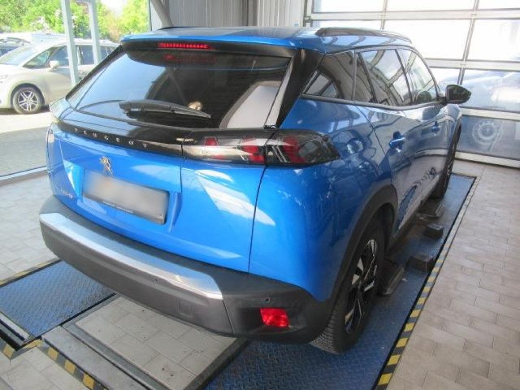 Peugeot 2008 e- Allure Pack 136 LED Navi SHZ Kamera ACC