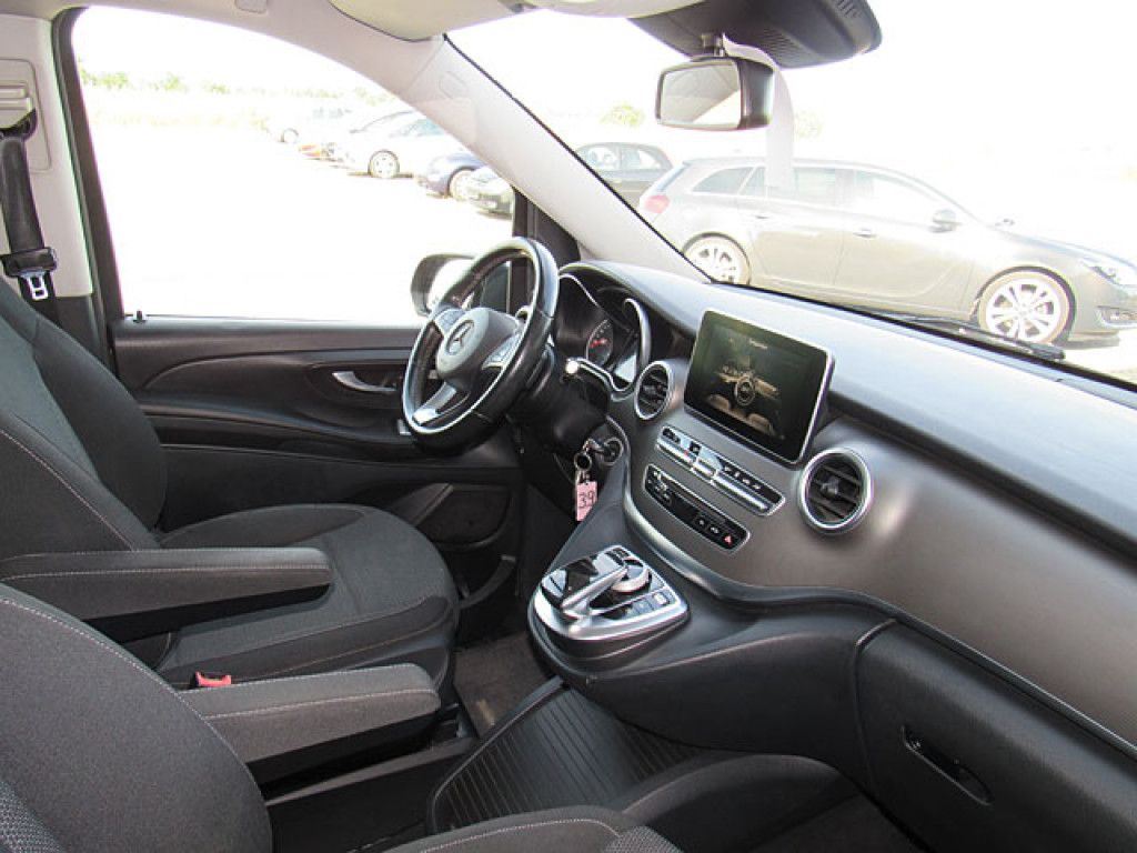 Mercedes-Benz V 250 CDI EDITION Lang Voll-LED Comand AHK