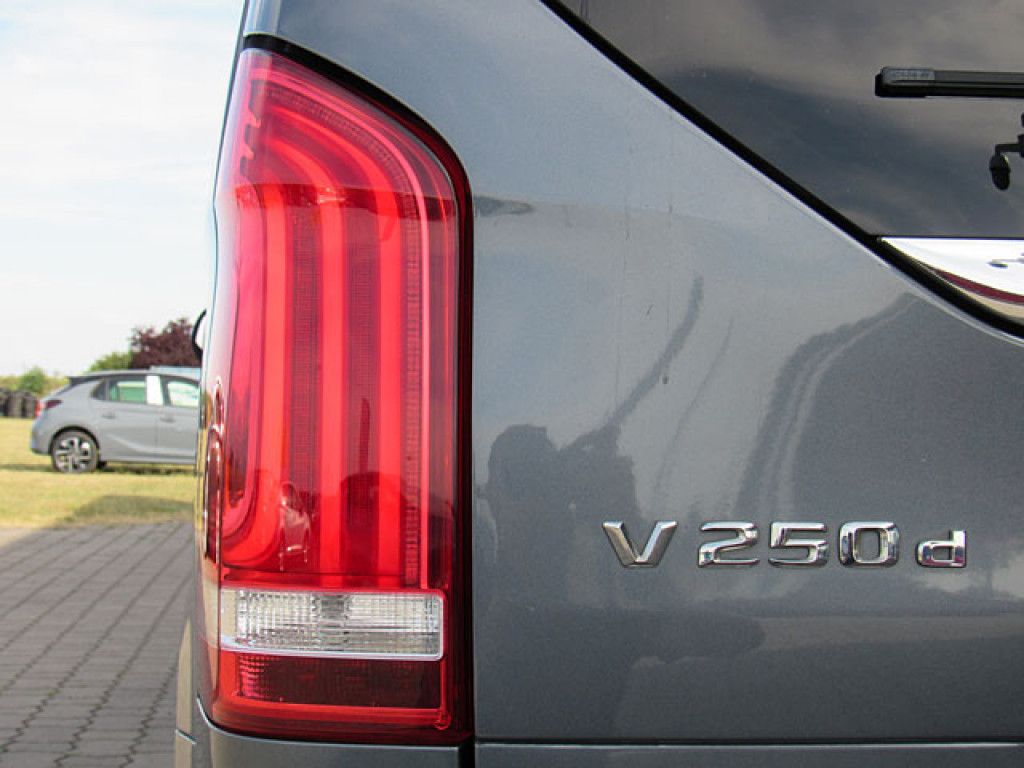 Mercedes-Benz V 250 CDI EDITION Lang Voll-LED Comand AHK