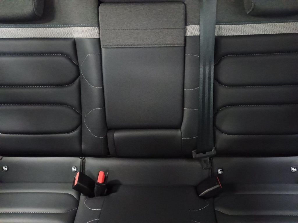 Citroën C4 PureTech 130 Plus AT LED Kamera SHZ PDC CarPl