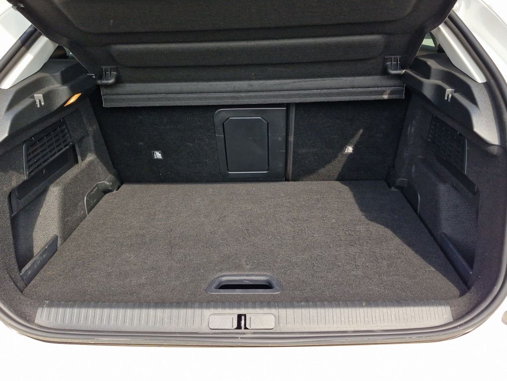 Citroën C4 PureTech 130 Max AT LED Navi Kamera 360 HeadU